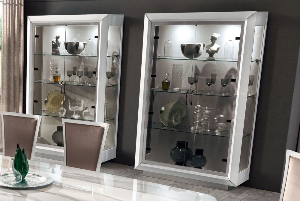 Product photograph of Camel Elite Day Bianco Antico Italian 2 Door Vitrine from Choice Furniture Superstore.