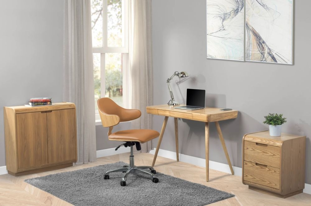 Product photograph of Jual San Francisco Oak Executive Desk - Pc713 from Choice Furniture Superstore.