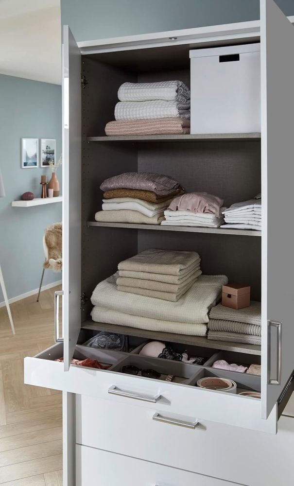 Product photograph of Homburg 3 Door Combi Wardrobe In White - 136cm from Choice Furniture Superstore.