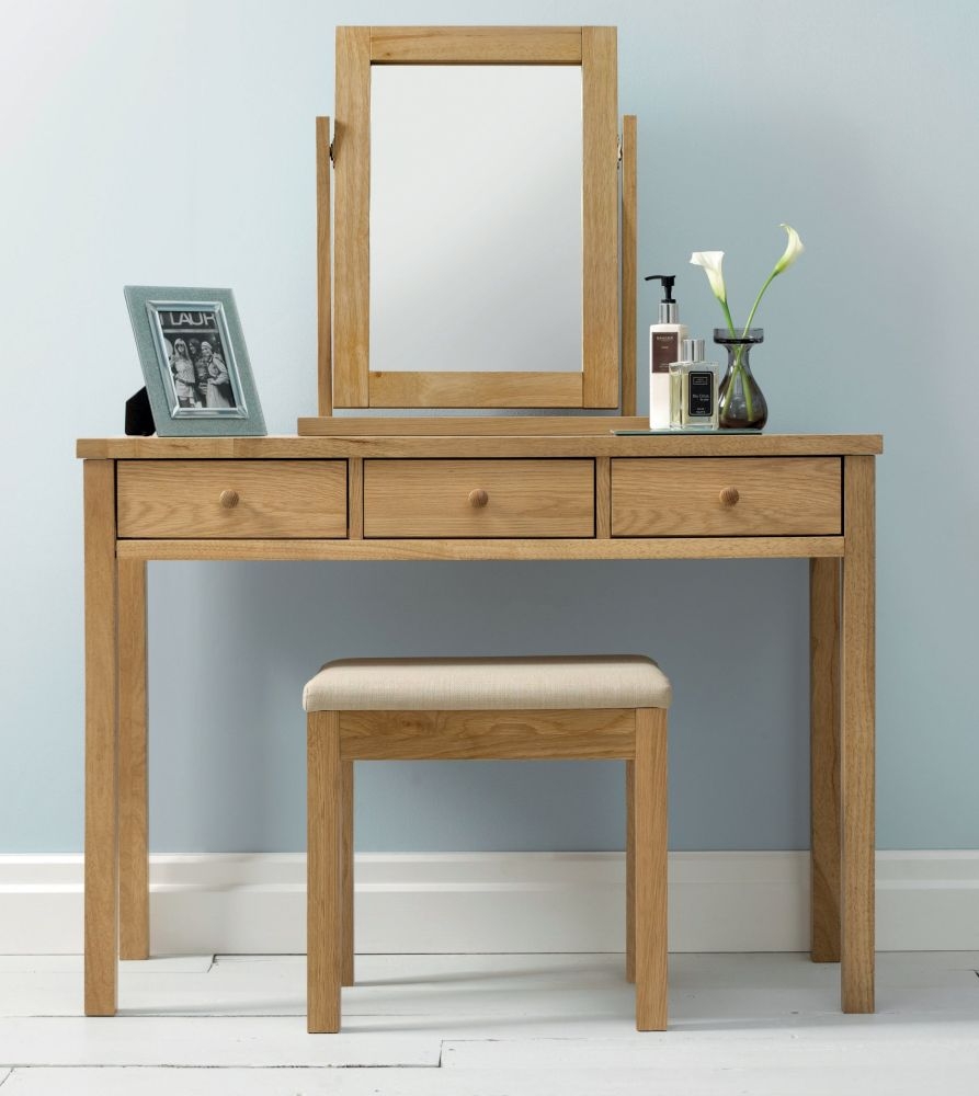 Product photograph of Bentley Designs Atlanta Oak 3 Drawer Dressing Table from Choice Furniture Superstore.