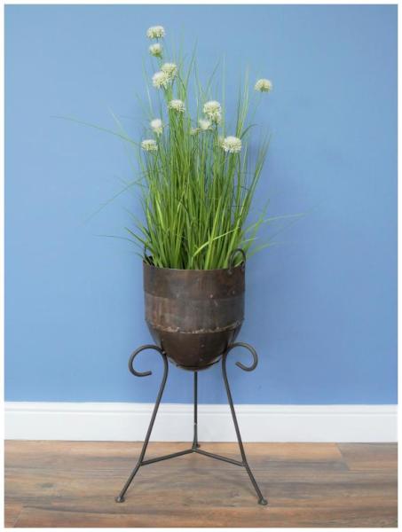 Product photograph of Dutch Iron Planter from Choice Furniture Superstore.