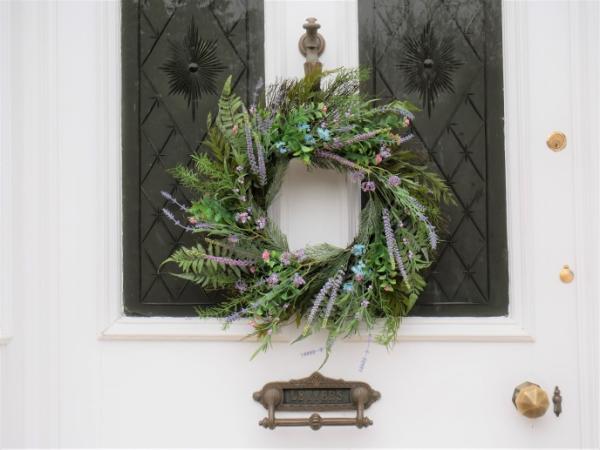 Product photograph of Wreath - 7480 Set Of 2 from Choice Furniture Superstore.