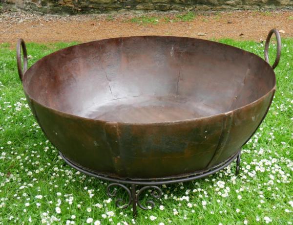 Product photograph of Giant Kadai from Choice Furniture Superstore.
