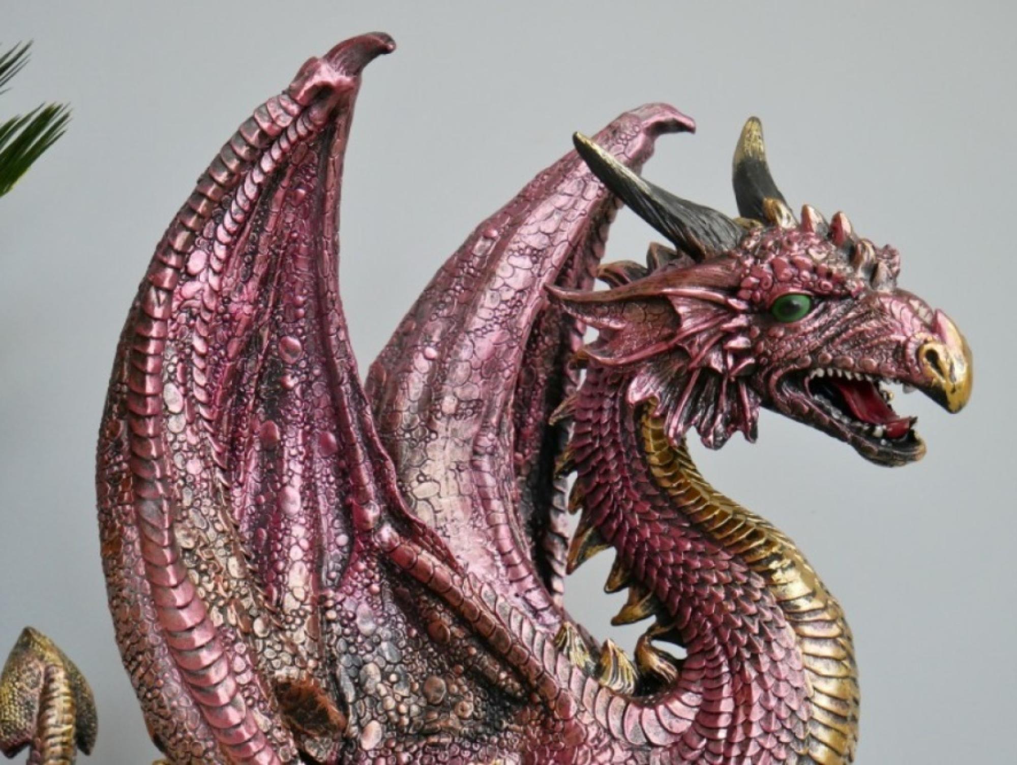 Product photograph of Dragon Statue from Choice Furniture Superstore.
