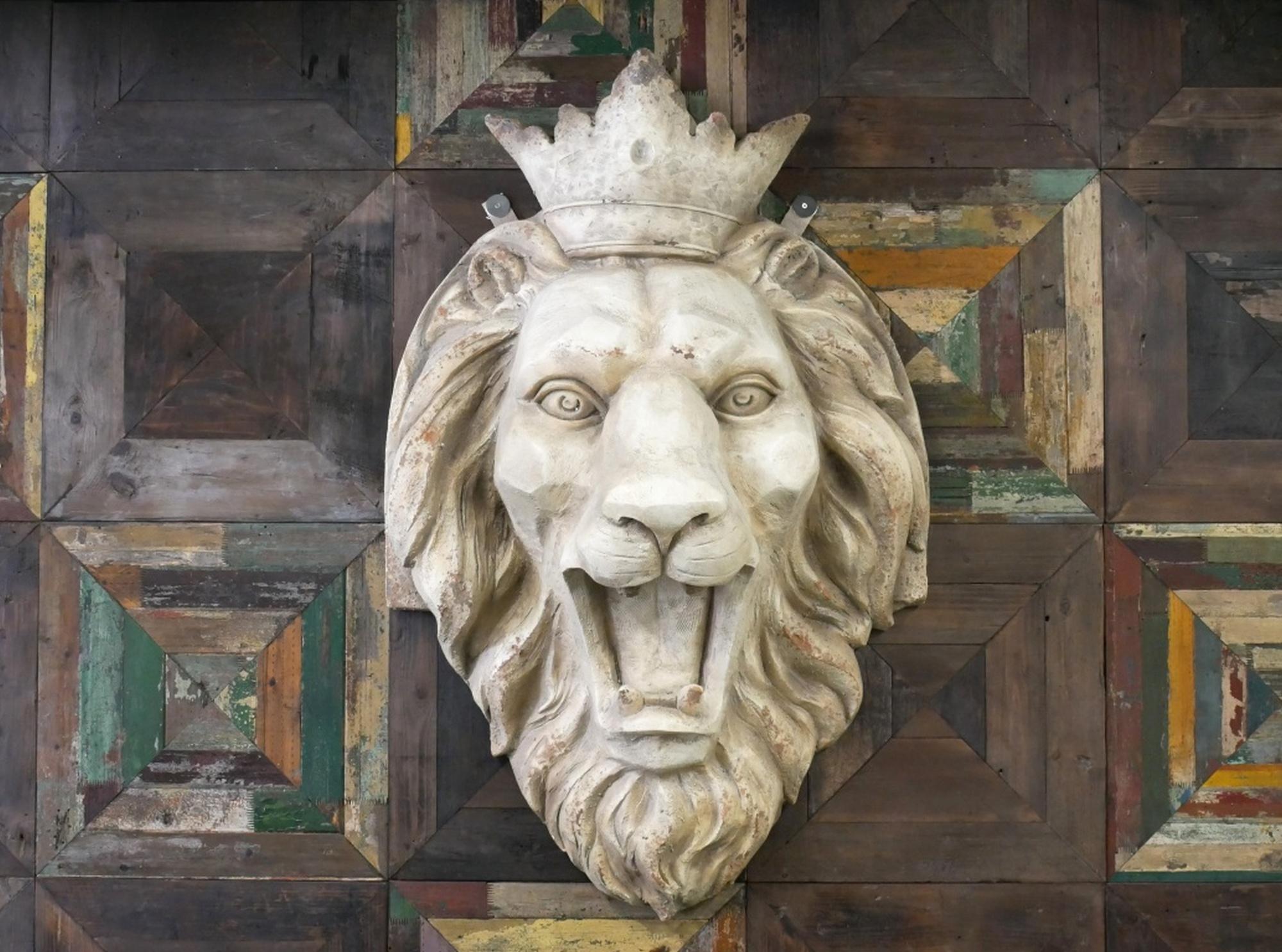 Product photograph of Giant Lion Head Wall Decoration from Choice Furniture Superstore.