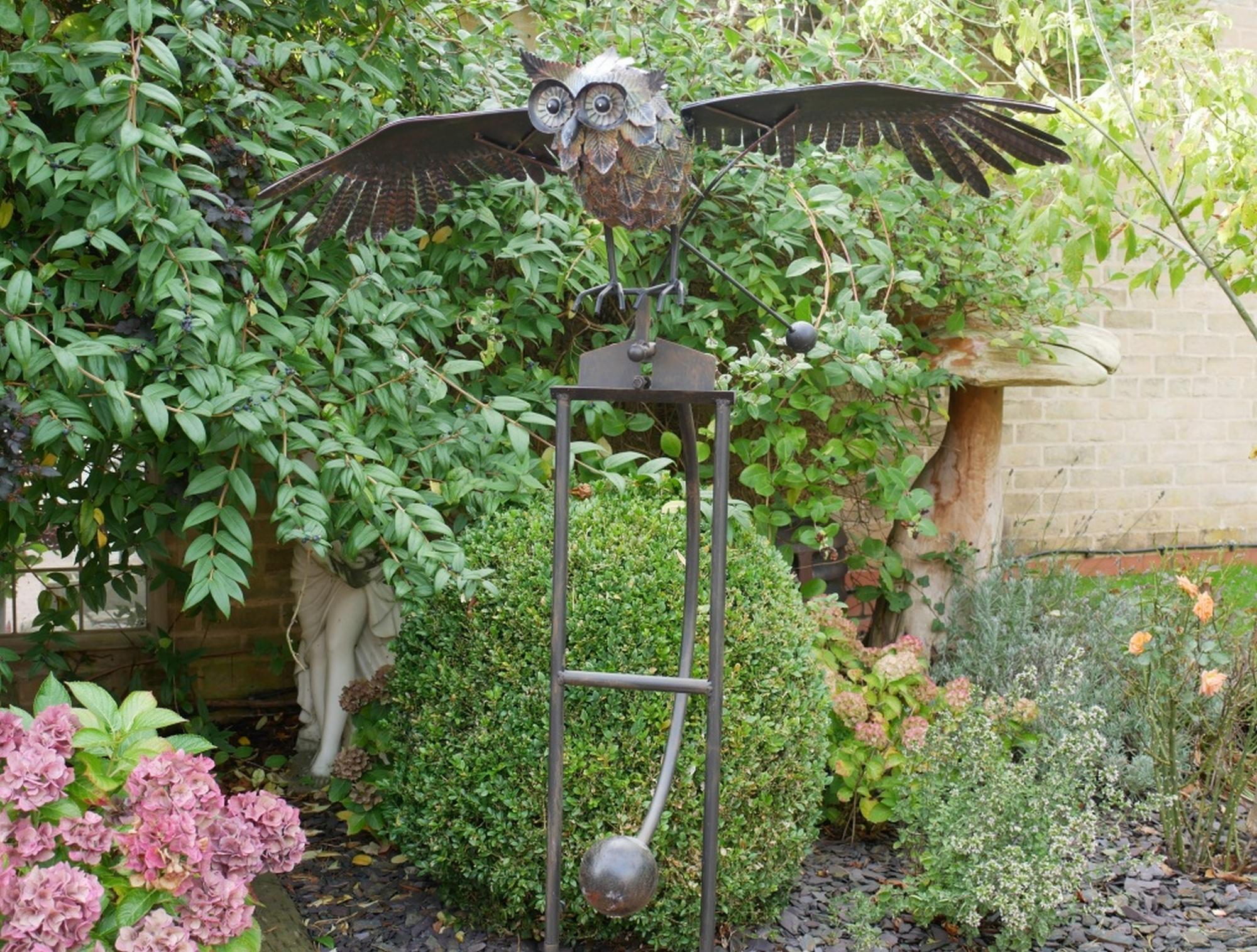 Product photograph of Giant Owl Stake from Choice Furniture Superstore.