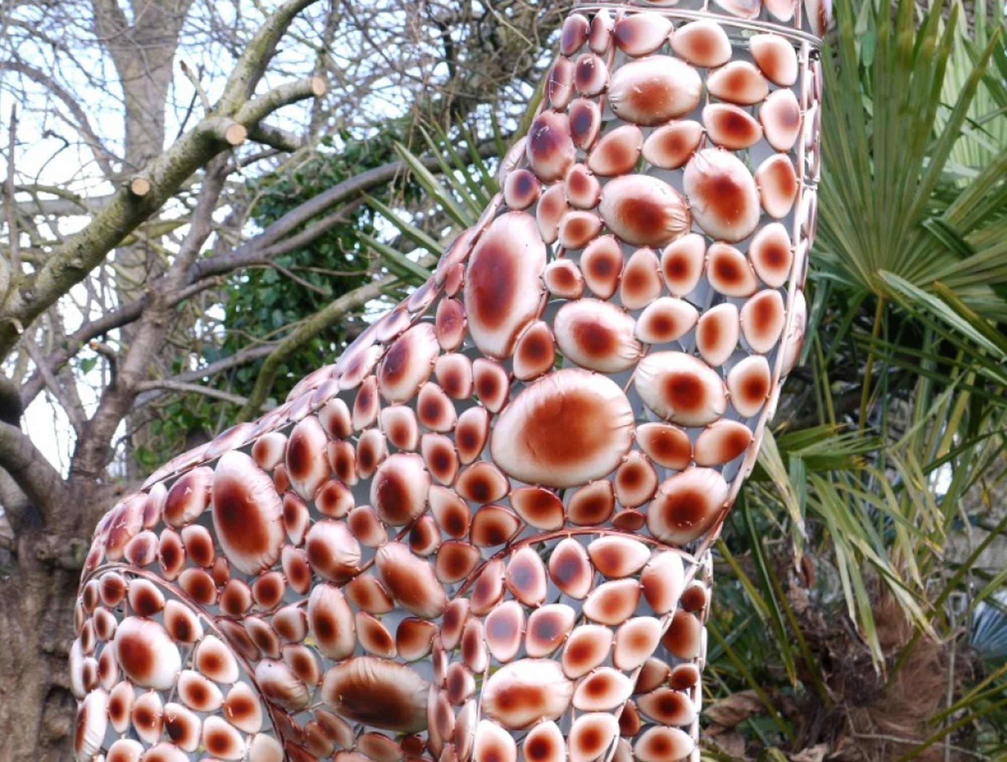 Product photograph of Giraffe Large from Choice Furniture Superstore.