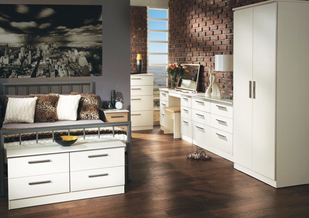 Product photograph of Contrast Cream 6 Drawer Double Dressing Table from Choice Furniture Superstore.